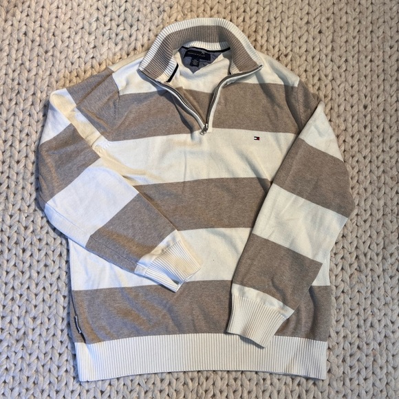 Tommy Hilfiger Sweater - Picture 2 of 4